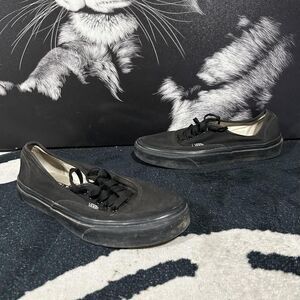 Vans Authentic VN000EE3BKA Athletic Sneaker Unisex M6.5/W8 Black Skateboarding